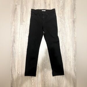 Levi’s 312 Shaping Slim Women’s Jeans - size 28